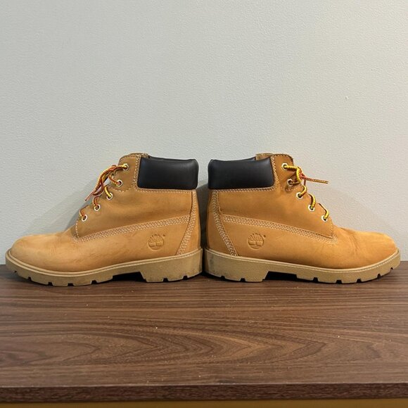 Timberland Big Kids’ Classic 6-Inch Waterproof Boots, Junior Size 5 – Nubuck - Picture 4 of 8